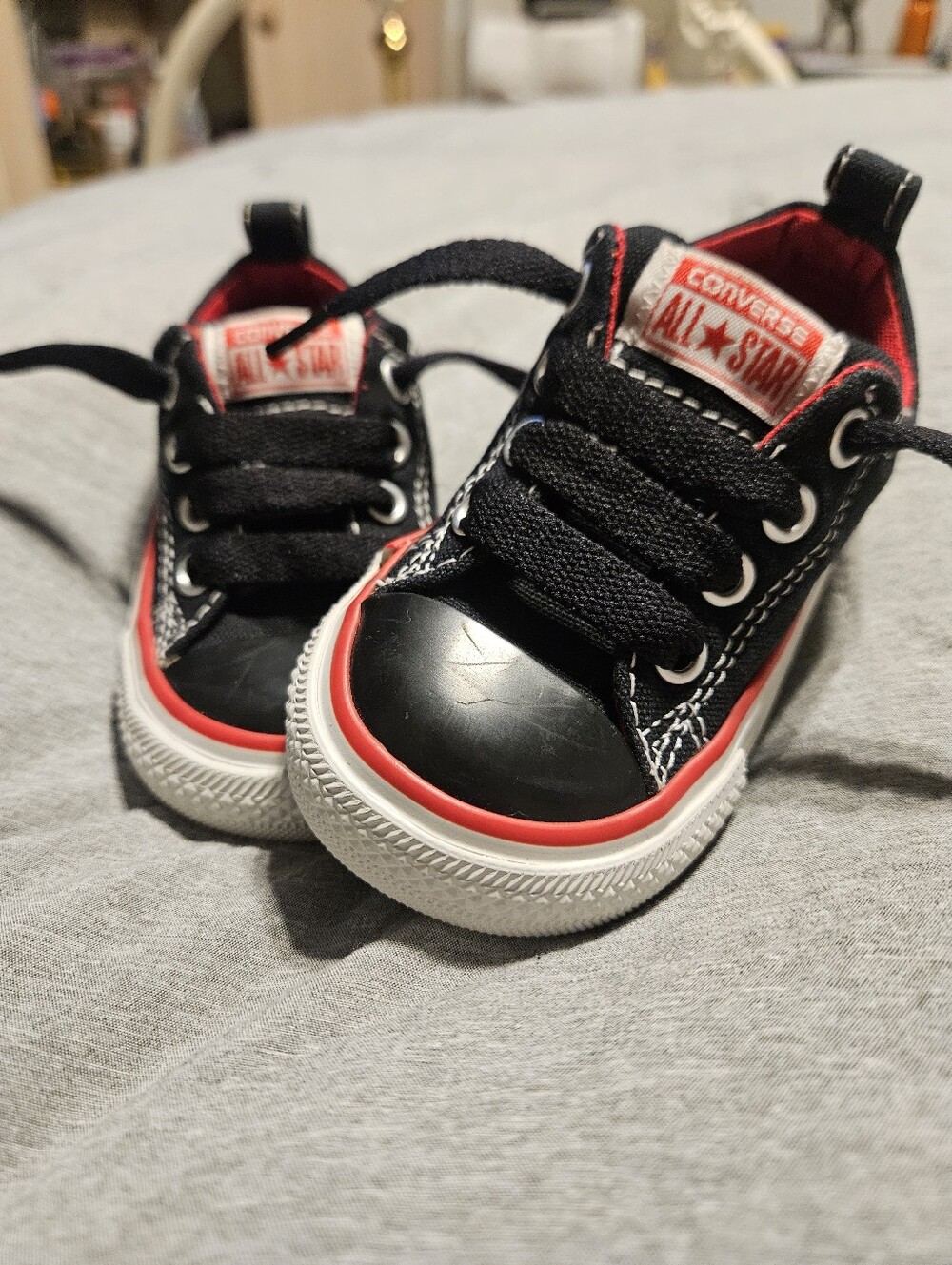 Infant Chuck Taylors Converse - Picture 2 of 4